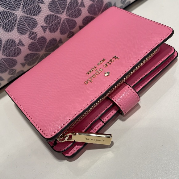Kate Spade Madison Medium Compact Bifold Wallet
Blossom Pink
NWT - Picture 5 of 16